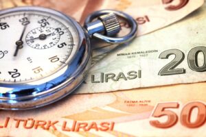 Para Parayı Çeker mi?