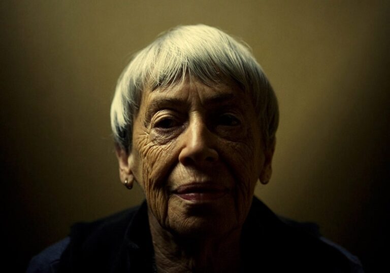 Ursula K. Le Guin’den ZİHİNDE BİR DALGA